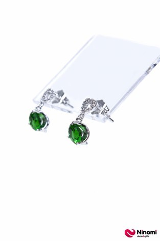 Сережки-гвоздики "XUPING" з зеленими підвісами - Фото